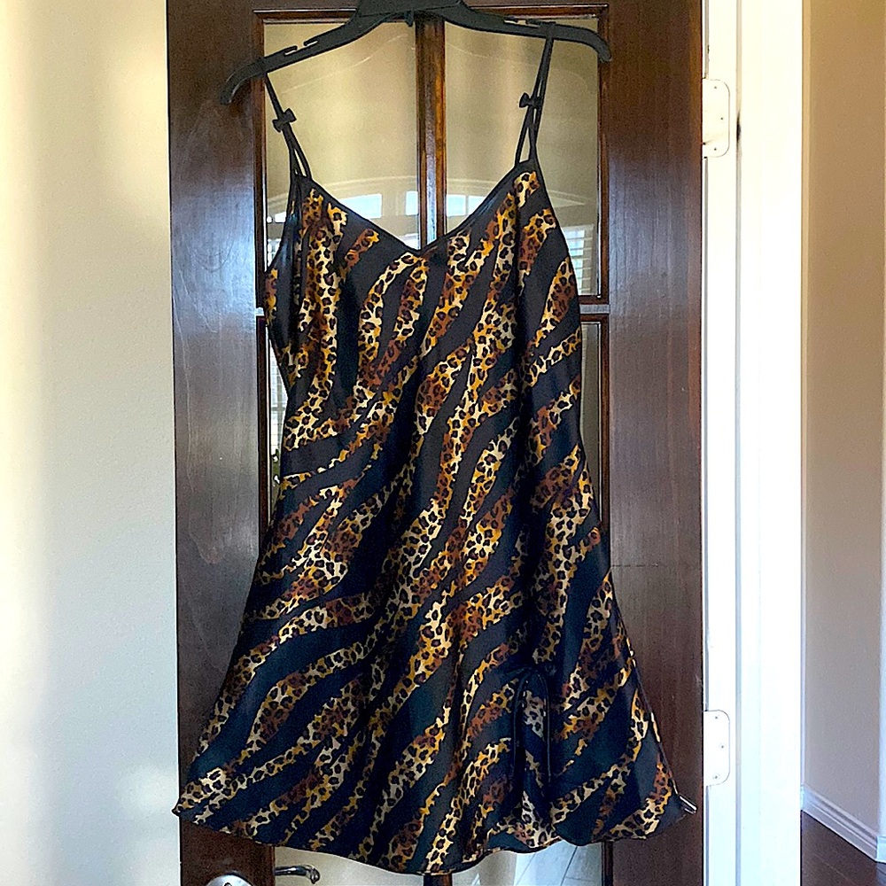 Private Luxuries Animal Print night gown